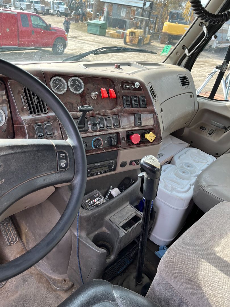 2013 FREIGHTLINER Coronado 122SD - Image 7